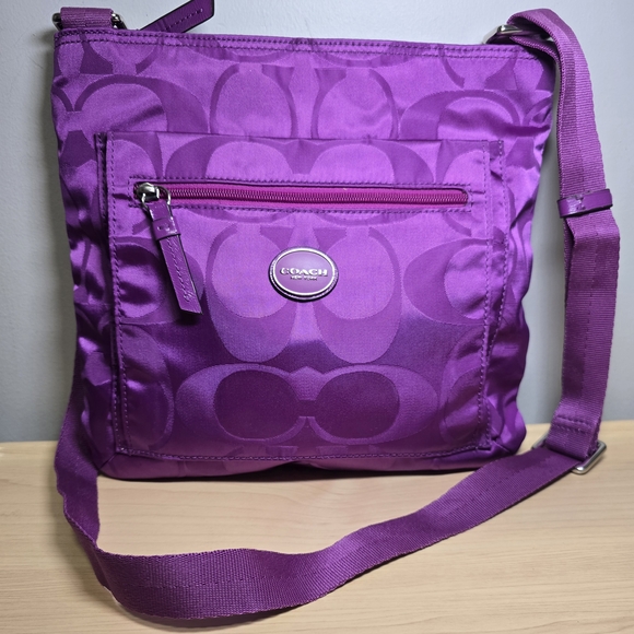 COACH F77408 Purple Getaway Nylon File Crossbody Bag - Picture 1 of 16
